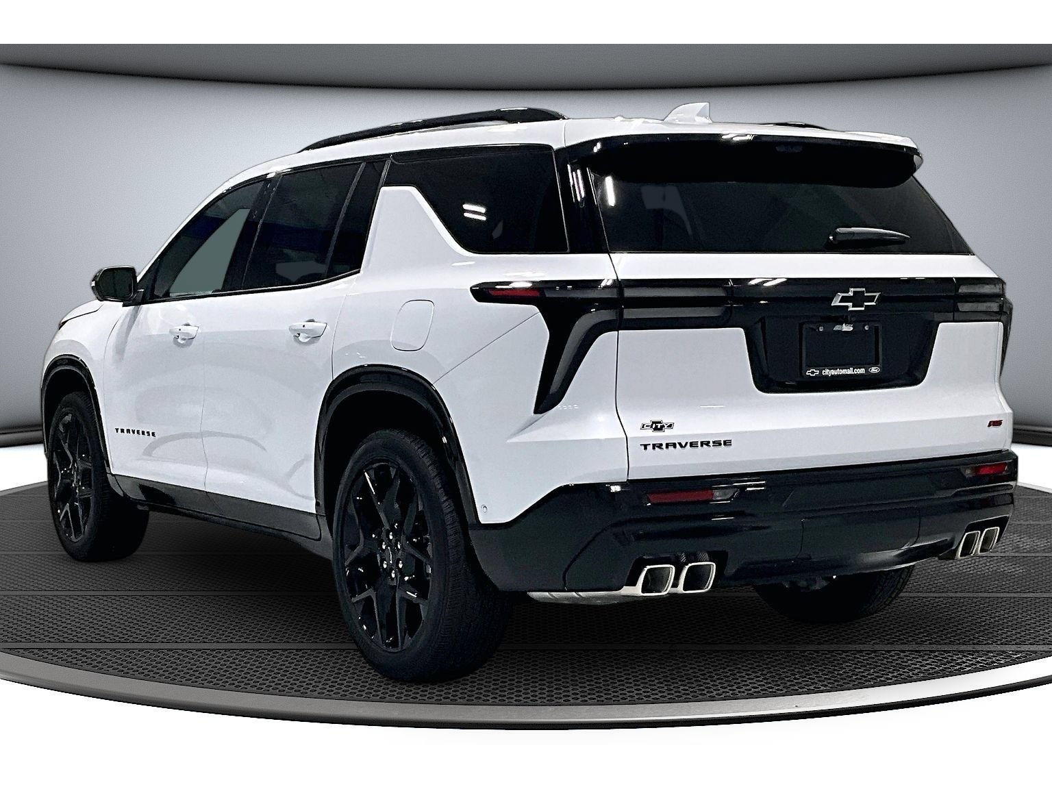 New 2026 Chevrolet Traverse RS w/ LPO, Floor Liner Package FWD image 22