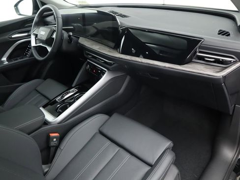 Certified 2025 Audi Q5 Premium Plus w/ Premium Plus image 20