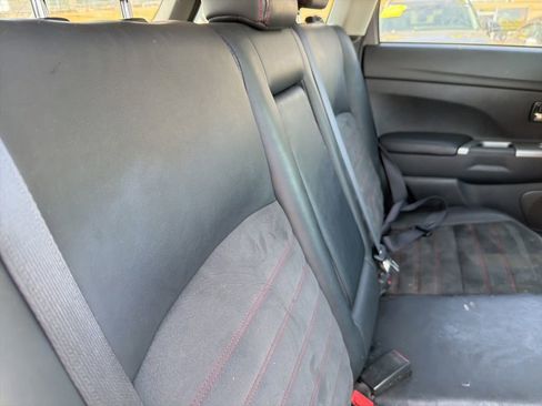 Used 2018 Mitsubishi Outlander Sport SE FWD image 9