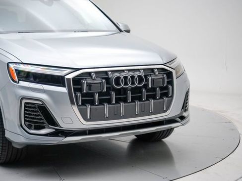 Used 2025 Audi Q7 3.0T Premium Plus AWD/4WD image 9