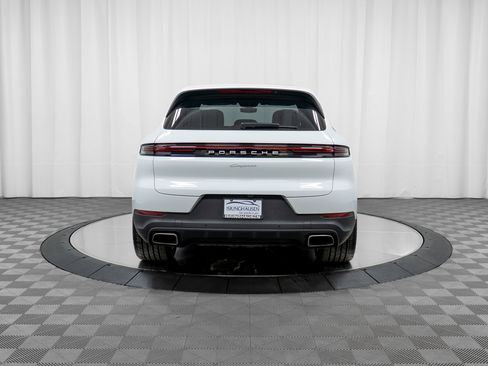 Certified 2024 Porsche Cayenne image 6