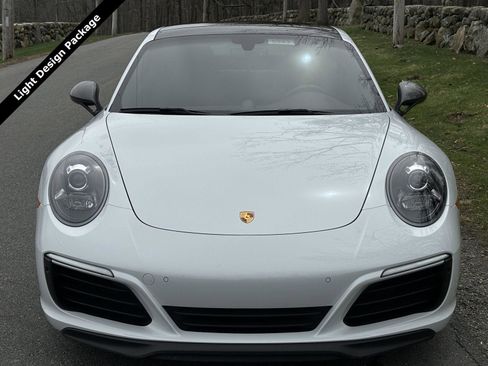 Used 2018 Porsche 911 Carrera T image 3