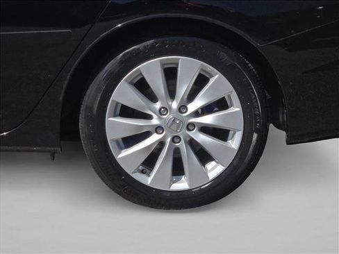 Used 2014 Honda Accord Touring image 25