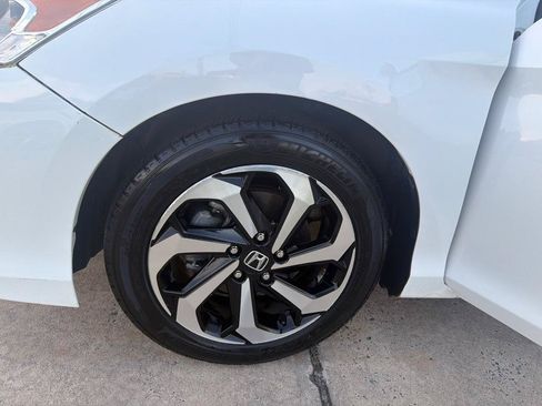 Used 2017 Honda Accord EX image 39