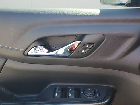 Certified 2023 GMC Acadia SLT image 27