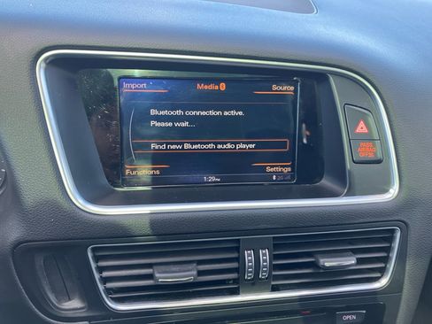 Used 2017 Audi Q5 2.0T Premium Plus w/ Technology Package image 19