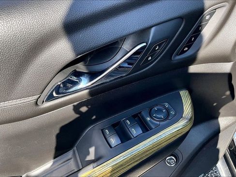 Used 2019 GMC Acadia Denali w/ Technology Package FWD image 50