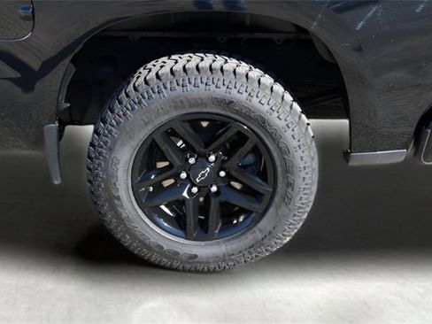 Used 2021 Chevrolet Silverado 1500 Custom image 8