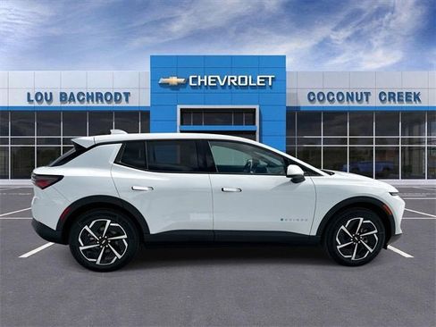 New 2026 Chevrolet Equinox EV LT image 9