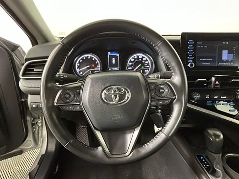 Used 2024 Toyota Camry SE FWD image 15