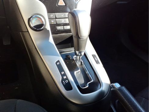 Used 2016 Chevrolet Cruze LT FWD image 15