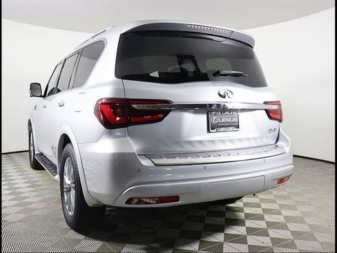 Used 2019 INFINITI QX80 Luxe RWD image 4