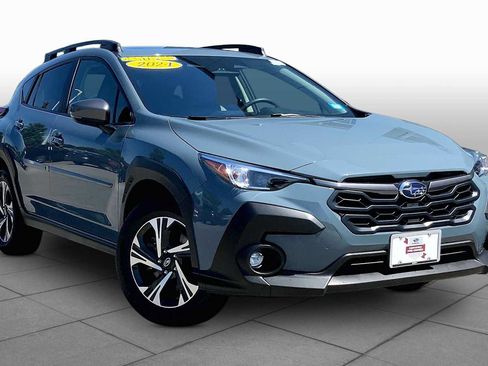 Used 2024 Subaru Crosstrek 2.0i Premium AWD/4WD image 3