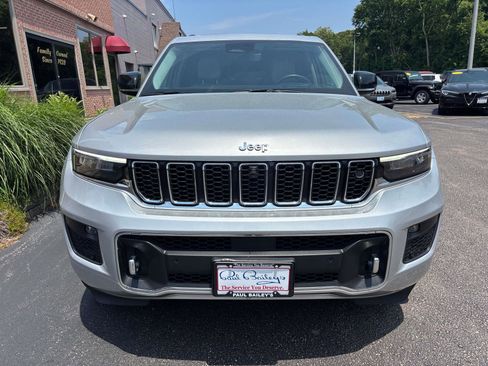 Used 2022 Jeep Grand Cherokee Overland w/ Adv Protech Group III image 2