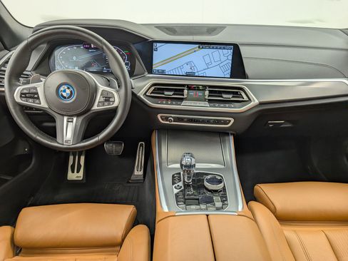 Used 2022 BMW X5 xDrive45e w/ M Sport Package image 28