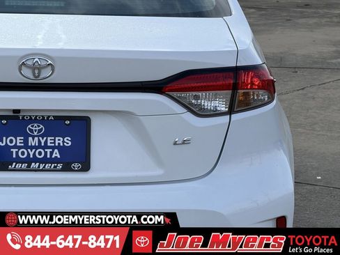 Used 2024 Toyota Corolla LE image 9