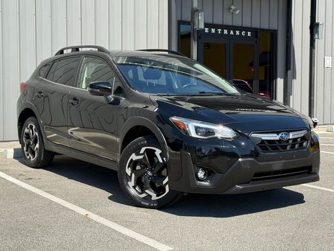 Used 2021 Subaru Crosstrek 2.5i Limited w/ Moonroof Package 2 AWD/4WD image 3