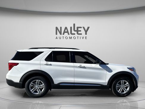 Used 2023 Ford Explorer XLT image 6