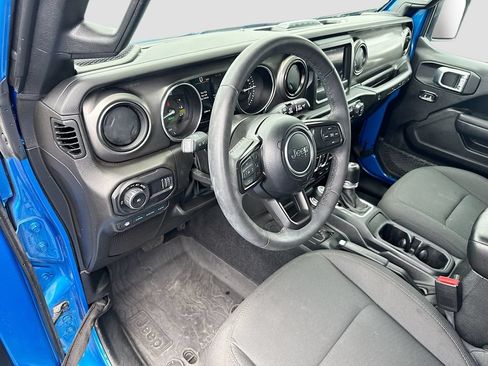 Used 2023 Jeep Wrangler Unlimited AWD/4WD image 10