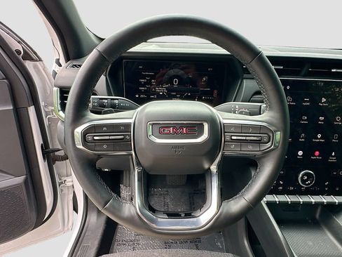 Used 2025 GMC Terrain Elevation AWD/4WD image 11