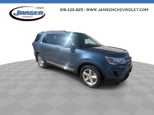 Used 2018 Ford Explorer XLT FWD image 2
