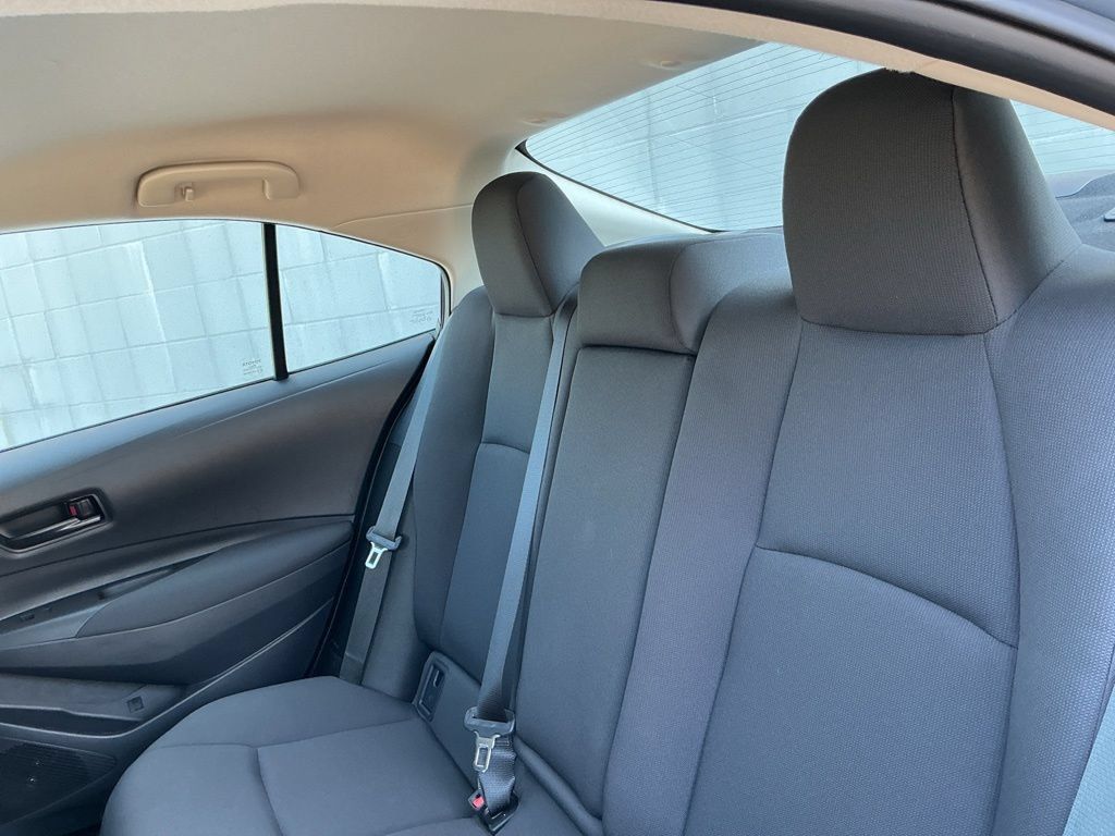 Used 2026 Toyota Corolla LE FWD image 27