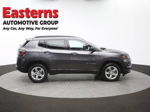 Used 2024 Jeep Compass Latitude AWD/4WD image 43