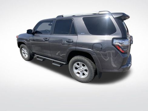 Used 2019 Toyota 4Runner SR5 image 3
