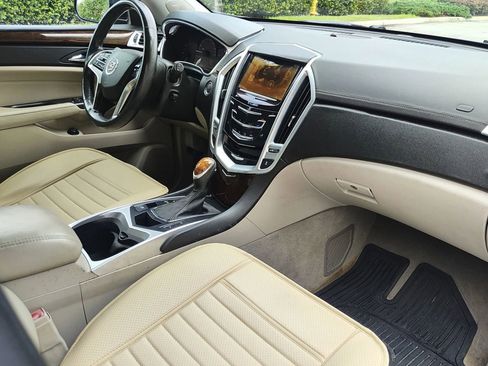 Used 2013 Cadillac SRX Luxury image 12