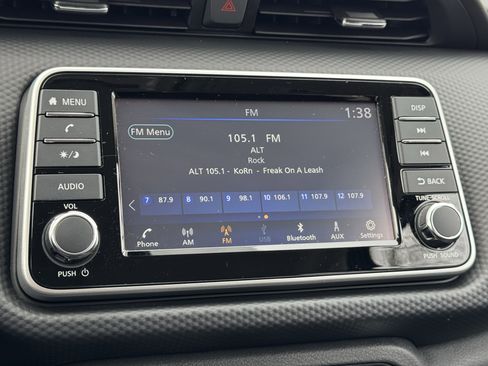 Used 2025 Nissan Kicks Play S image 9