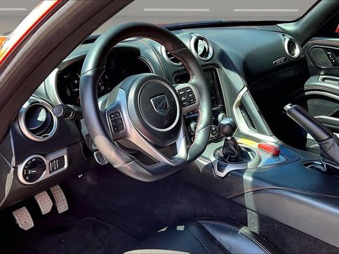 Used 2017 Dodge Viper GTC w/ GTS Interior Package RWD image 17