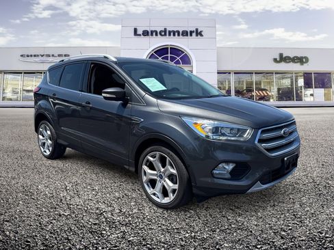 Used 2019 Ford Escape Titanium FWD image 20