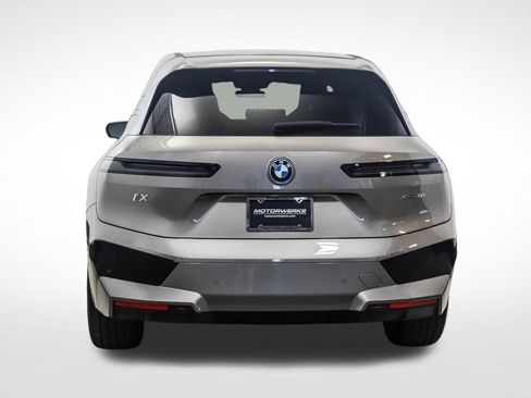 Used 2024 BMW iX xDrive50 w/ Premium Package AWD/4WD image 4