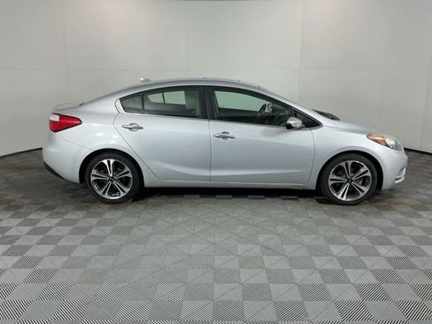 Used 2016 Kia Forte EX w/ EX Premium Package image 4