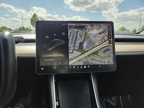 Used 2020 Tesla Model Y Long Range AWD/4WD image 29