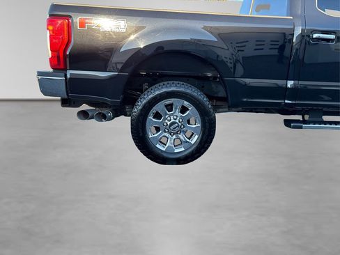 Used 2019 Ford F250 Lariat w/ Lariat Ultimate Package image 21