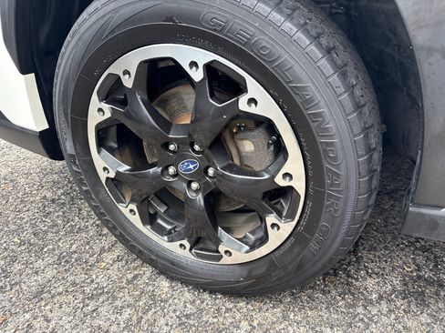 Used 2022 Subaru Crosstrek 2.0i Premium image 10