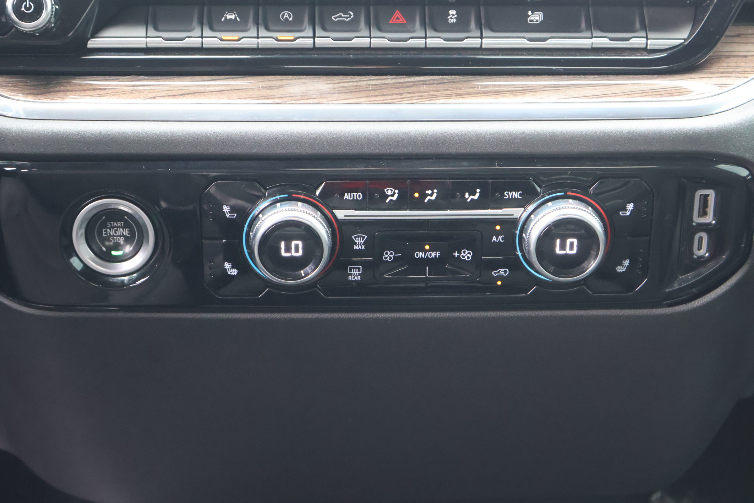 Used 2023 GMC Sierra 1500 Elevation AWD/4WD image 19