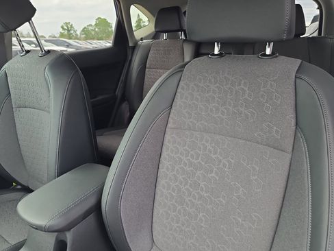 New 2026 Kia Seltos S FWD image 21