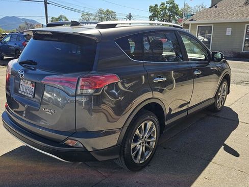 Used 2016 Toyota RAV4 Limited image 3