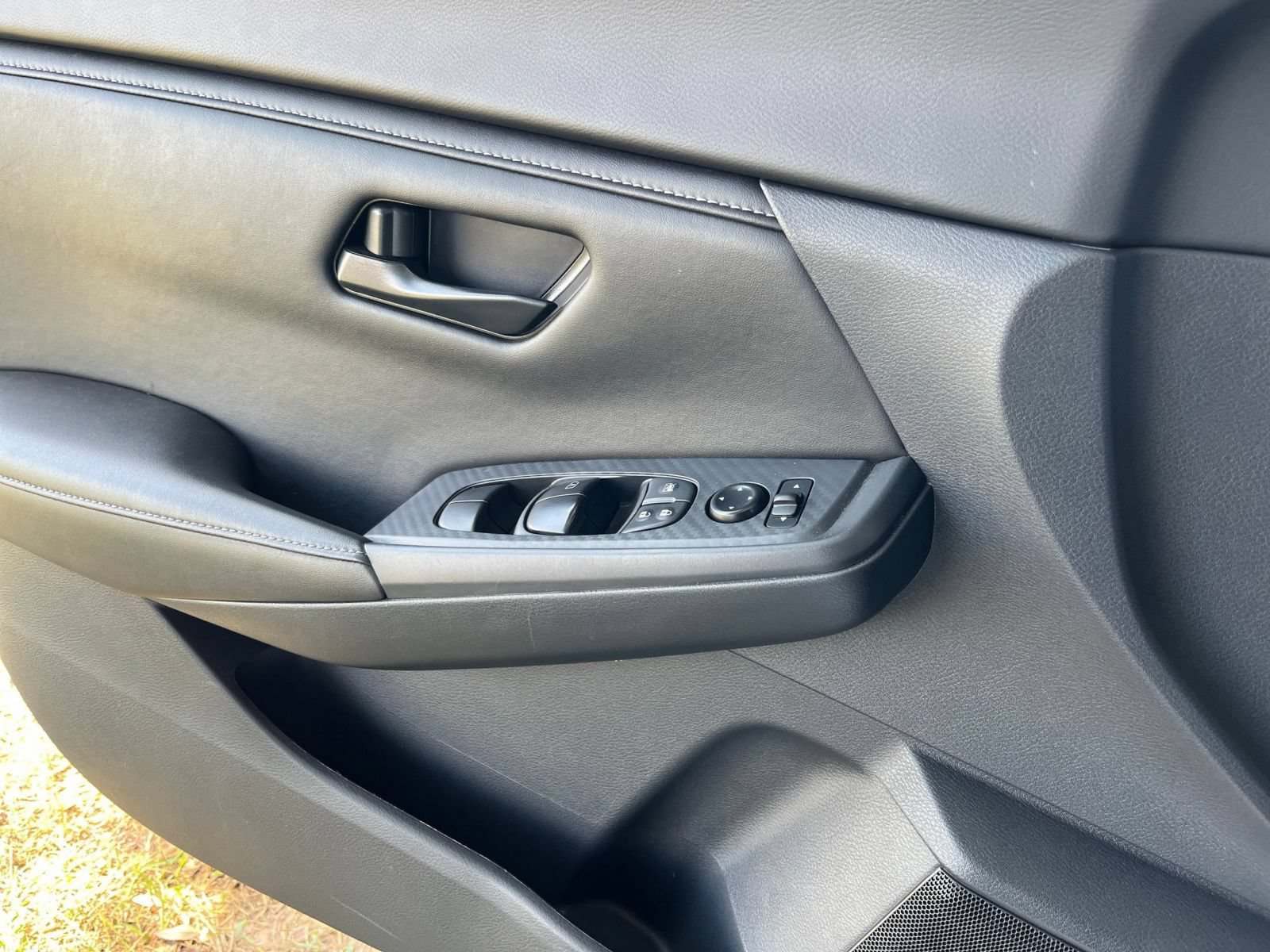 Used 2025 Nissan Sentra S FWD image 18