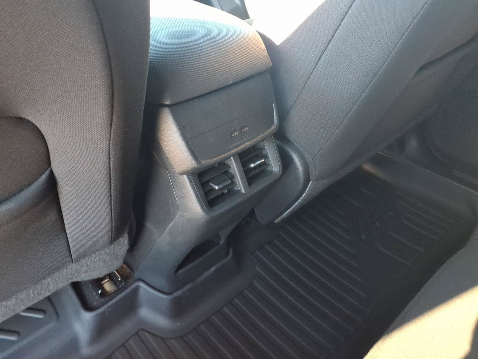 Used 2025 Chevrolet Equinox LT FWD image 11