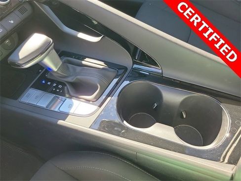 Certified 2025 Hyundai Elantra SEL image 14