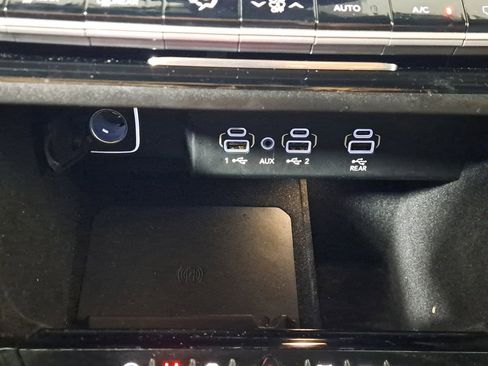 Used 2025 Jeep Wagoneer Series II w/ Premium Group I image 23