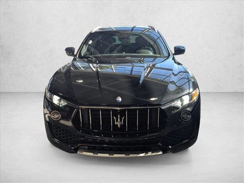 Used 2018 Maserati Levante S GranLusso image 2