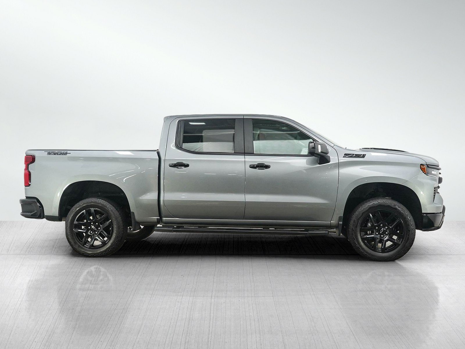 Used 2025 Chevrolet Silverado 1500 LT Trail Boss w/ LT Trail Boss Premium Package AWD/4WD image 6