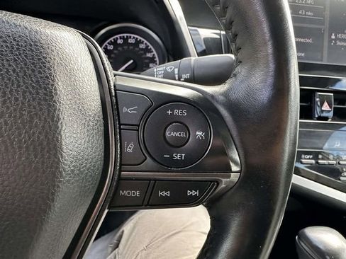 Used 2023 Toyota Camry SE image 29