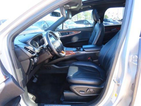 Used 2018 Lincoln MKX Reserve image 24