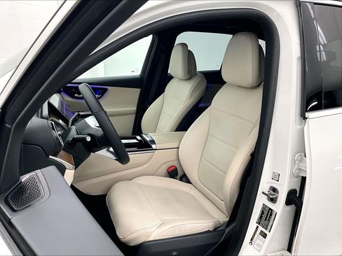 Certified 2025 Mercedes-Benz GLC 350e 4MATIC image 16