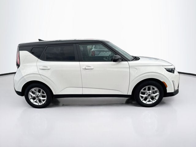 Certified 2024 Kia Soul S FWD image 4